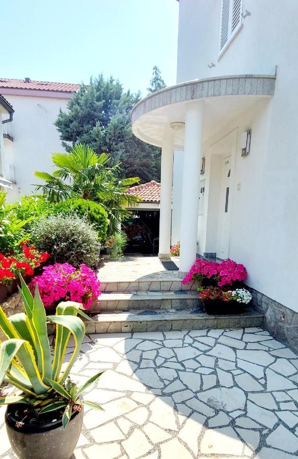 Apartment Bella 1 *